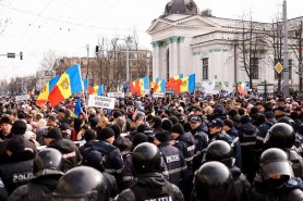 Miting organizat de Mișcarea Pentru Popor: Oamenii cer guvernării să le achite facturile pentru lunile de iarnă și să nu admită război pe teritoriul Moldovei